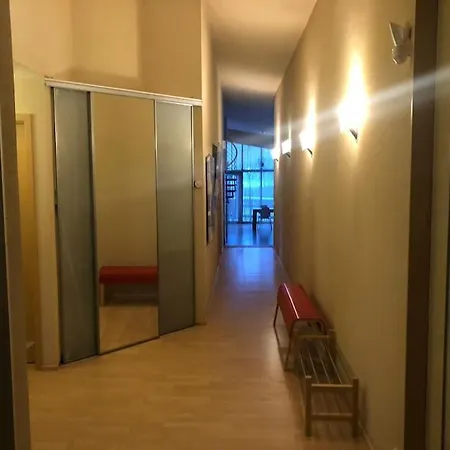 Kotimaailma - Iso Ja Viihtyisae Omakotitalo Saunalla 9 Henkiloelle Appartamento Helsinki