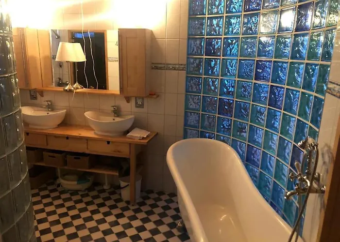 Kotimaailma - Iso Ja Viihtyisae Omakotitalo Saunalla 9 Henkiloelle *