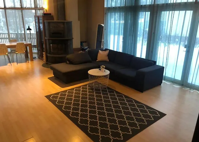 Kotimaailma - Iso Ja Viihtyisae Omakotitalo Saunalla 9 Henkiloelle *