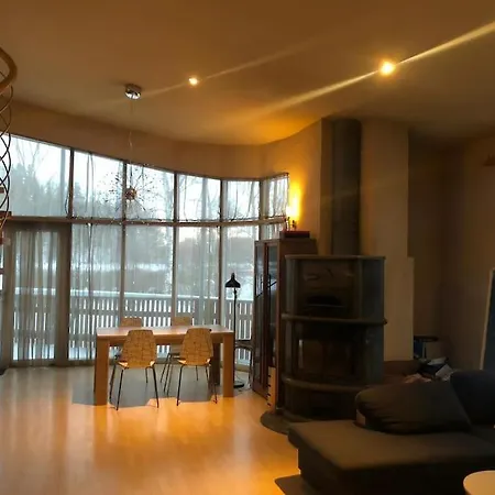 Kotimaailma - Iso Ja Viihtyisae Omakotitalo Saunalla 9 Henkiloelle Apartment Helsinki