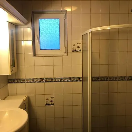 Kotimaailma - Iso Ja Viihtyisae Omakotitalo Saunalla 9 Henkiloelle * Helsinki