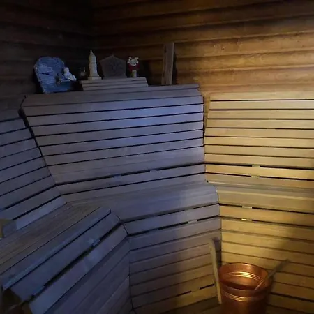 Kotimaailma - Iso Ja Viihtyisae Omakotitalo Saunalla 9 Henkiloelle Helsinki